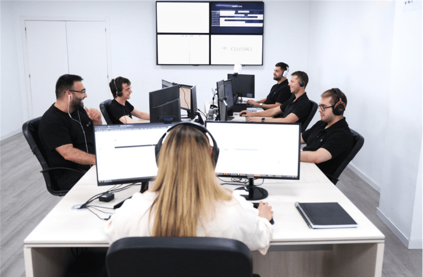 Descubre cómo un servicio posventa sólido impulsa continuidad operativa, fidelización e innovación, y cómo Clustag acompaña al cliente más allá de la implementación.